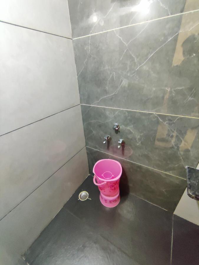 Hotel Sai Ssl Shirdi Esterno foto
