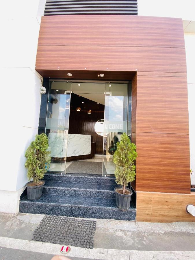 Hotel Sai Ssl Shirdi Esterno foto